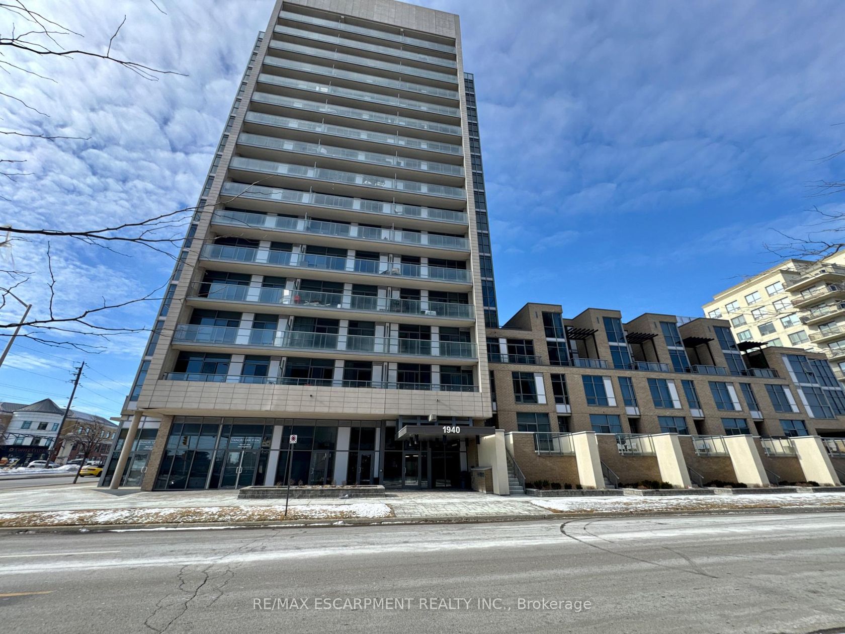 809 - 1940 Ironstone Drive, Uptown, Burlington 