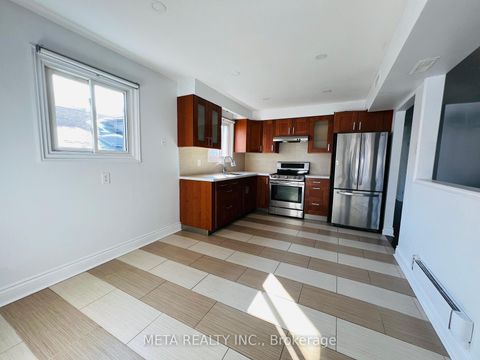 Photo 12 at 143 Silas Hill Drive, Don Valley Village, Toronto