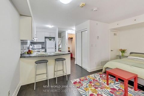 Photo 8 at 151 - 415 Jarvis Street, South St. James Town, Toronto