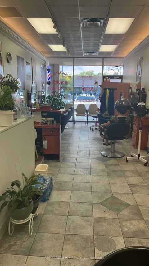 Photo 2 at G60 - 8 Glen Watford Drive, Malvern West, Toronto