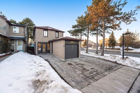 Photo 2 at 42 Frontier Pt Way, Malvern, Toronto