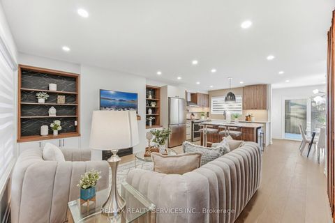 Photo 7 at 42 Frontier Pt Way, Malvern, Toronto