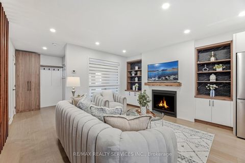 Photo 8 at 42 Frontier Pt Way, Malvern, Toronto