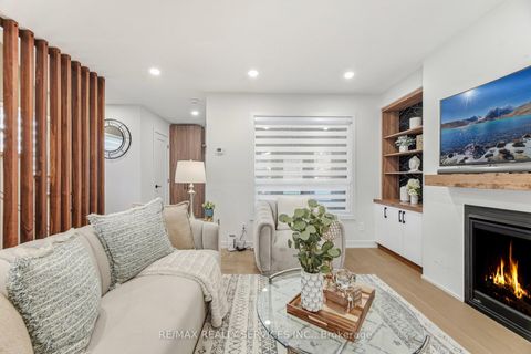 Photo 10 at 42 Frontier Pt Way, Malvern, Toronto