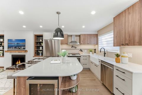 Photo 18 at 42 Frontier Pt Way, Malvern, Toronto