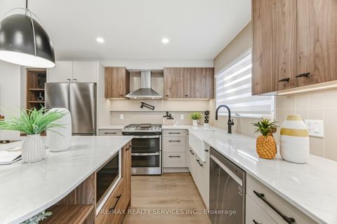 Photo 19 at 42 Frontier Pt Way, Malvern, Toronto