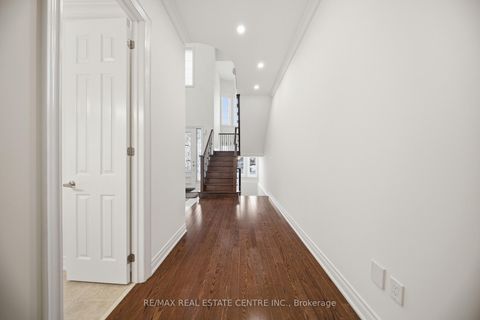 Photo 5 at 3290 Erin Centre Boulevard, Churchill Meadows, Mississauga