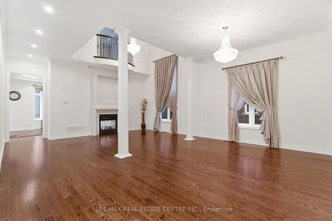 Photo 7 at 3290 Erin Centre Boulevard, Churchill Meadows, Mississauga