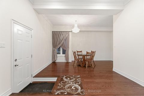 Photo 8 at 3290 Erin Centre Boulevard, Churchill Meadows, Mississauga