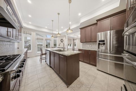 Photo 16 at 3290 Erin Centre Boulevard, Churchill Meadows, Mississauga