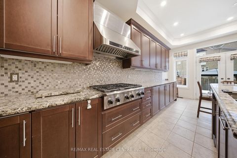 Photo 17 at 3290 Erin Centre Boulevard, Churchill Meadows, Mississauga