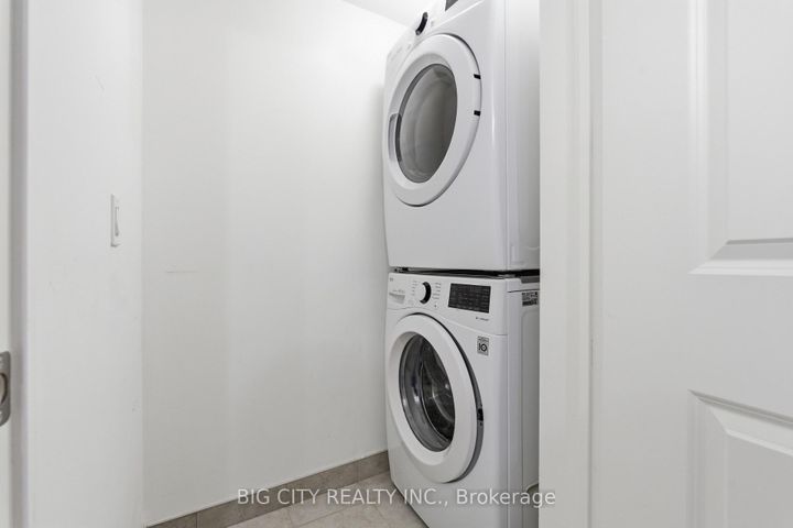 Photo 11 at 1116 - 8 Rouge Valley Drive, Unionville, Markham