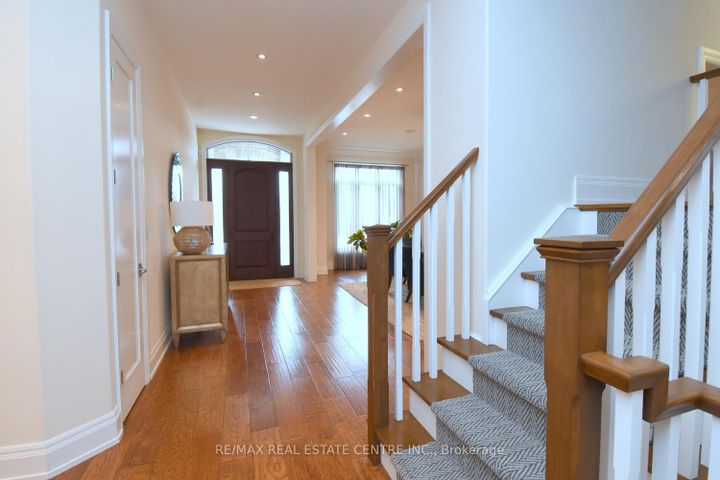 Photo 8 at 211 Tollgate Drive, Ancaster, Hamilton