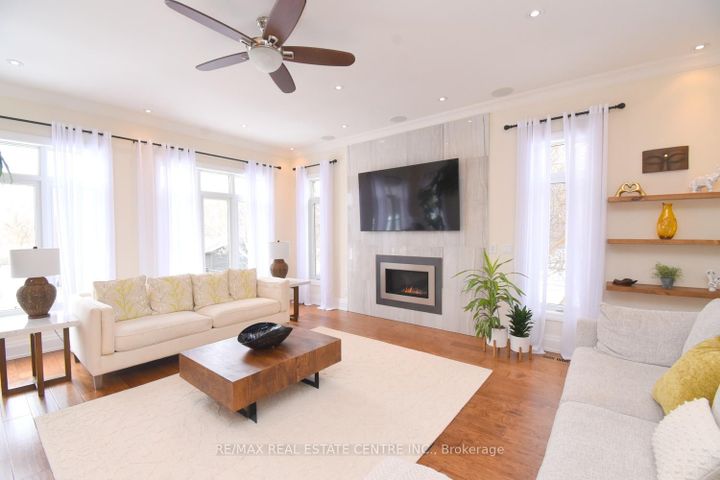 Photo 16 at 211 Tollgate Drive, Ancaster, Hamilton