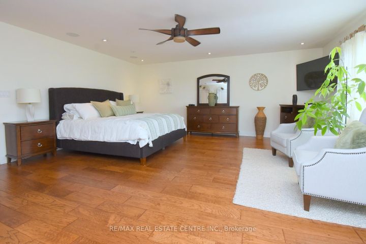 Photo 22 at 211 Tollgate Drive, Ancaster, Hamilton