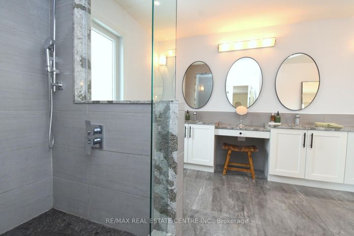 Photo 23 at 211 Tollgate Drive, Ancaster, Hamilton