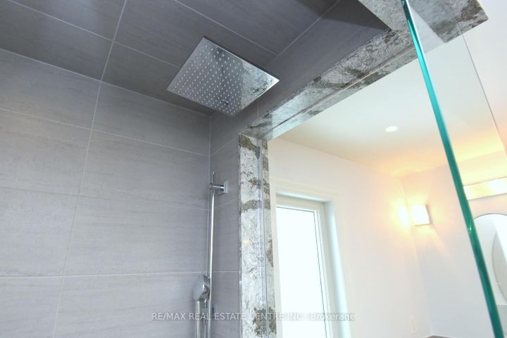 Photo 24 at 211 Tollgate Drive, Ancaster, Hamilton