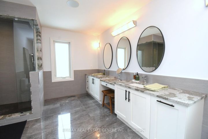 Photo 25 at 211 Tollgate Drive, Ancaster, Hamilton