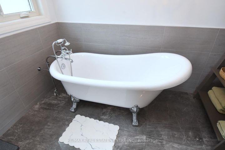 Photo 26 at 211 Tollgate Drive, Ancaster, Hamilton