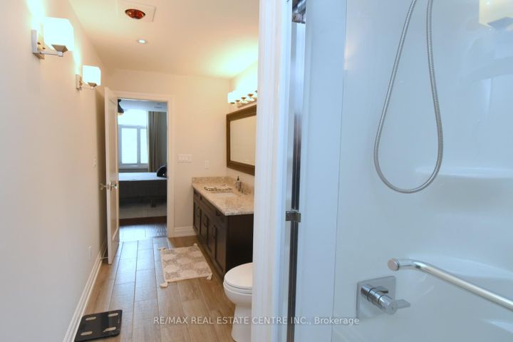 Photo 29 at 211 Tollgate Drive, Ancaster, Hamilton