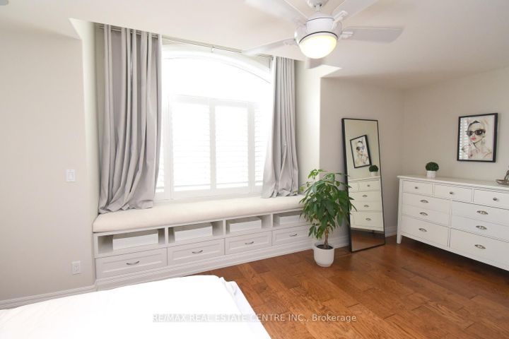 Photo 32 at 211 Tollgate Drive, Ancaster, Hamilton