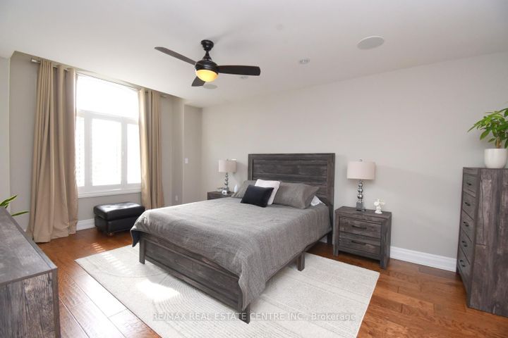 Photo 34 at 211 Tollgate Drive, Ancaster, Hamilton