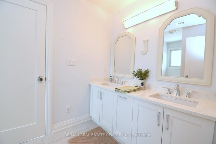 Photo 35 at 211 Tollgate Drive, Ancaster, Hamilton