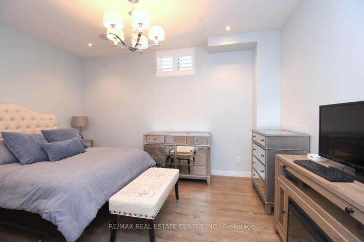 Photo 45 at 211 Tollgate Drive, Ancaster, Hamilton