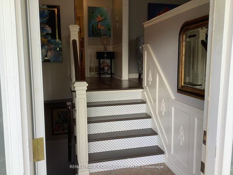 Photo 2 at 28 Indian Arrow Road, North Shore, Barrie