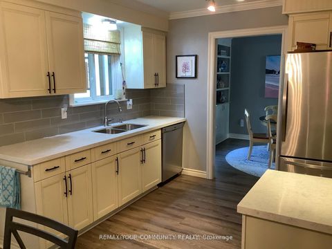 Photo 8 at 28 Indian Arrow Road, North Shore, Barrie