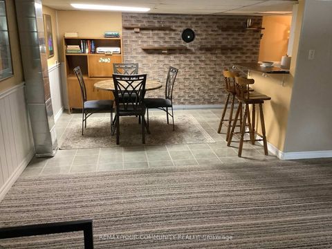 Photo 19 at 28 Indian Arrow Road, North Shore, Barrie