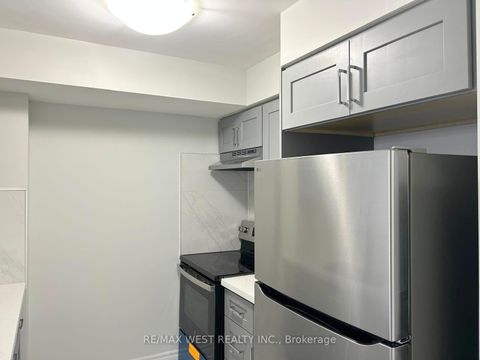 Photo 3 at 529 - 700 Humberwood Boulevard, Clairville, Toronto