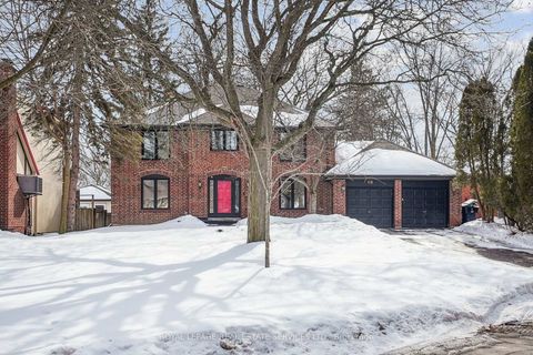 Photo 1 at 40 Stonemanse Court, Woburn, Toronto