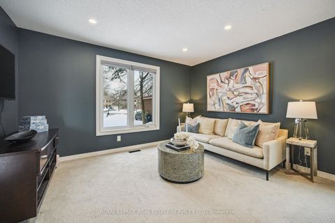 Photo 6 at 40 Stonemanse Court, Woburn, Toronto