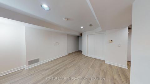 Photo 2 at 37 Davies Crescent, East York, Toronto