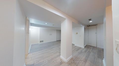 Photo 3 at 37 Davies Crescent, East York, Toronto