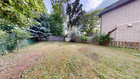 Photo 5 at 37 Davies Crescent, East York, Toronto