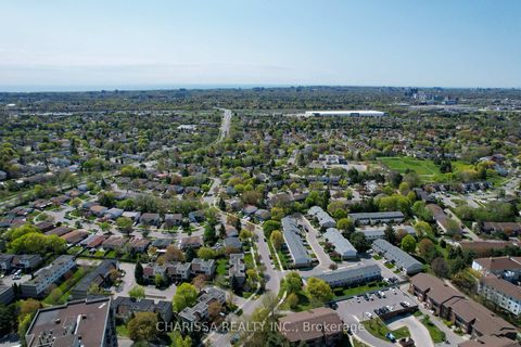 Photo 14 at 33 - 30 Liben Way, Malvern, Toronto