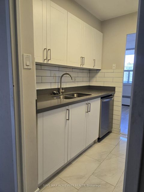 Photo 11 at 1004 - 1455 Lawrence Avenue W, Amesbury, Toronto