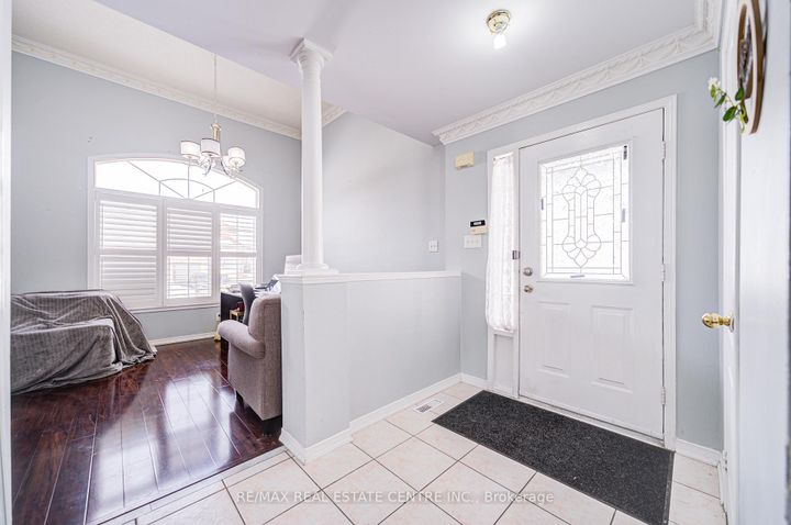 Photo 5 at 2 Gecko Court, Wellington, Brampton