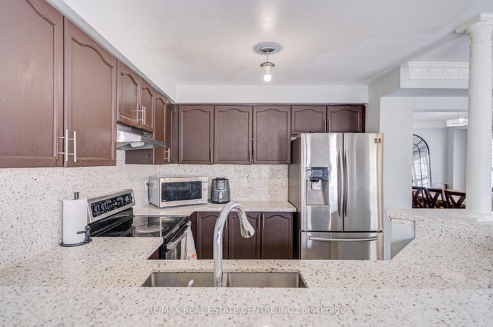 Photo 13 at 2 Gecko Court, Wellington, Brampton