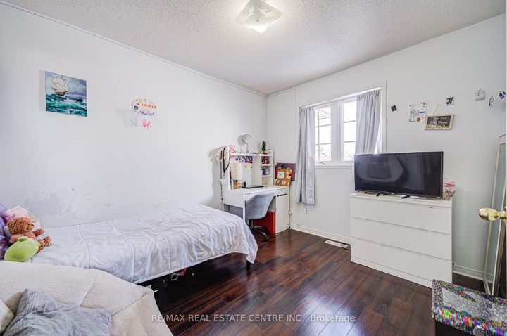 Photo 19 at 2 Gecko Court, Wellington, Brampton