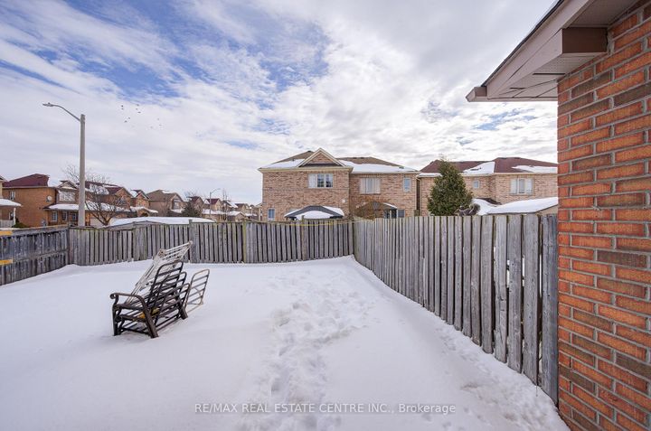 Photo 21 at 2 Gecko Court, Wellington, Brampton