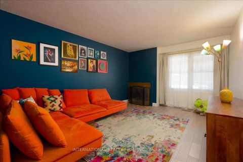 Photo 5 at 1029 Zante Crescent, Clarkson, Mississauga