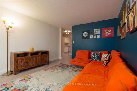 Photo 6 at 1029 Zante Crescent, Clarkson, Mississauga