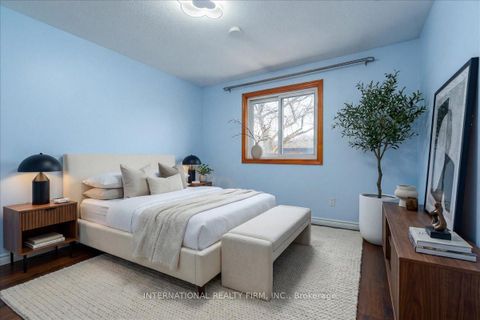 Photo 14 at 1029 Zante Crescent, Clarkson, Mississauga