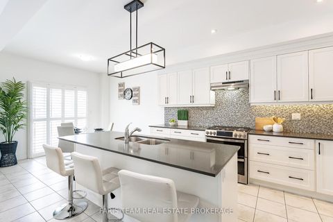 Photo 5 at 27 Harvest Crescent, Rural Barrie Southeast, Barrie