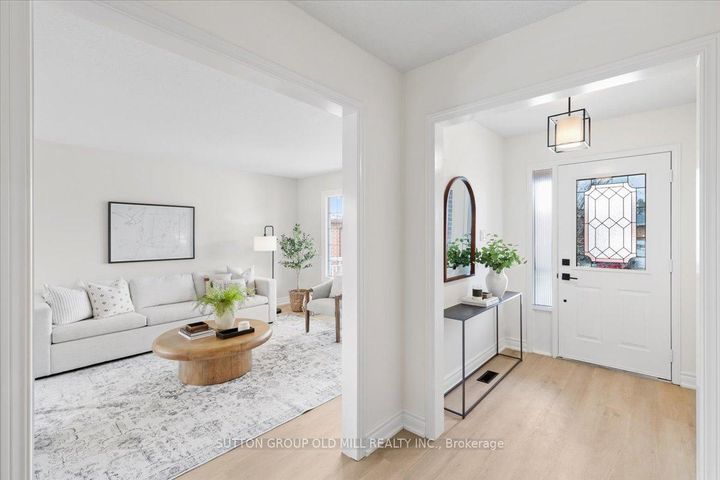 Photo 6 at 37 Brandy Crescent, East Woodbridge, Vaughan