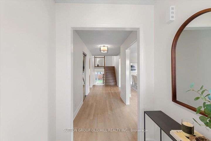 Photo 7 at 37 Brandy Crescent, East Woodbridge, Vaughan