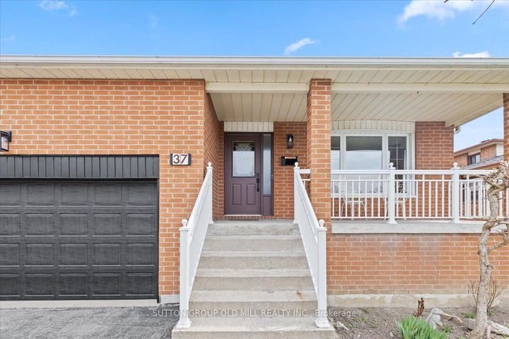 Photo 29 at 37 Brandy Crescent, East Woodbridge, Vaughan